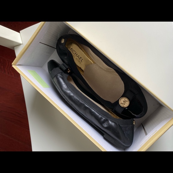 Michael Kors Flats - Picture 2 of 2